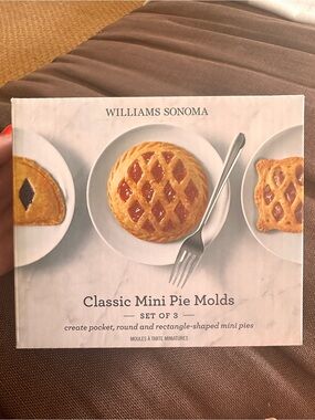 Williams Sonoma Classic Mini Pie Molds